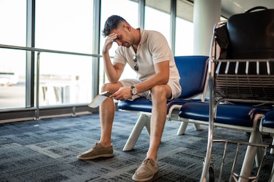 Opgelet voor vakantiescams deze zomer: 5 trucs van oplichters (en zo trap je er niet in)