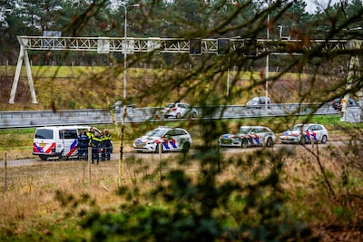 Overleden persoon gevonden op parkeerplaats naast A50