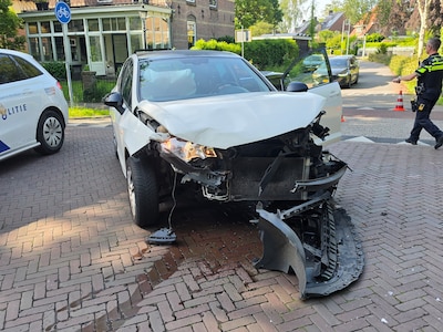 Veel schade na botsing in Wageningen
