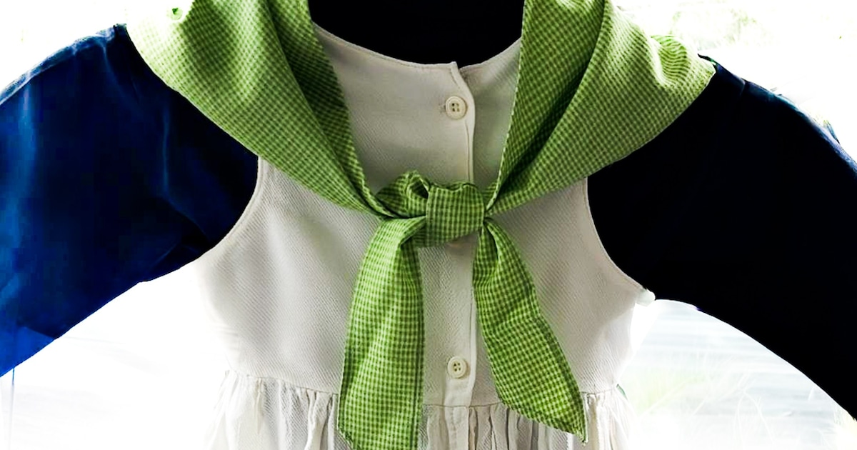 Mini-bruidsjurkjes en jonkerpakken