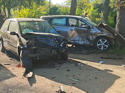 Gewonde en flinke schade na ongeluk in Sinderen