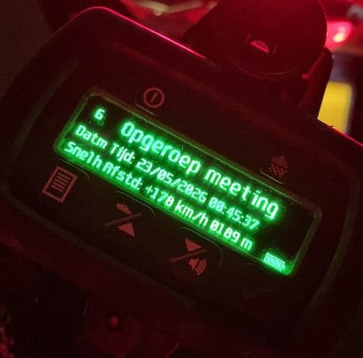 Man (19) rijdt bijna 100 km/u te hard door Apeldoorn: ‘Levensgevaarlijk en onverantwoord’