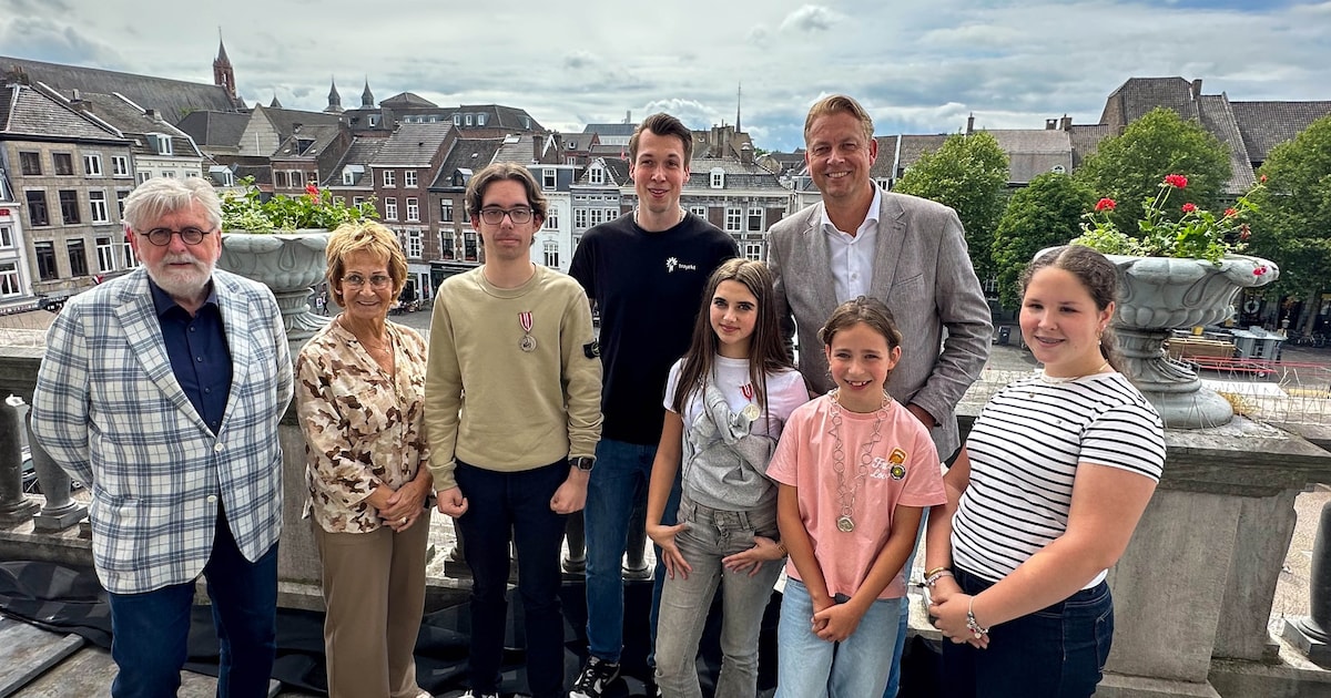 Jeugdlintjes uitgereikt aan Emma en Lars in Maastricht