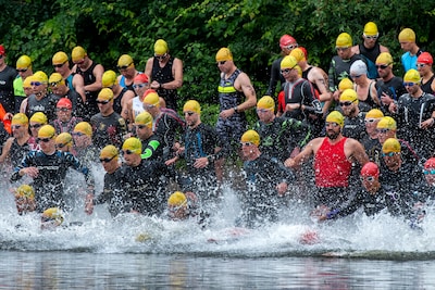 Hitte gooit roet in het eten: stadsgolftoernooi in Huissen uitgesteld, triatlon in Gendt lijkt wel d