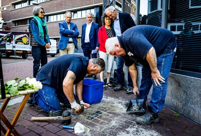 Dordts mysterie: dit is waarom er 200 gouden stenen in de stad liggen
