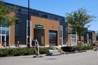 Bonte verzameling kleine zelfstandigen in gloednieuw Parc Molenakkers