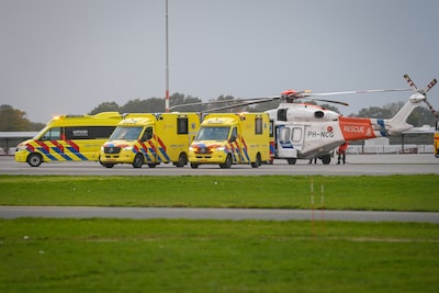 Vijf gewonden aan boord van stuurloos geraakt schip boven Schiermonnikoog