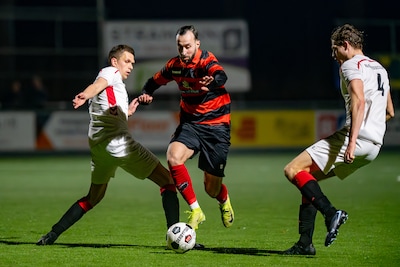 EMM’21-captain Van der Meer geniet van titelstrijd: ‘Meedoen om de knikkers, dat is het mooiste wat 