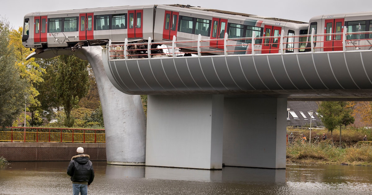 Social media gaan los op metro-ongeluk in Spijkenisse: ‘Machinist deed poging om piloot te worden’