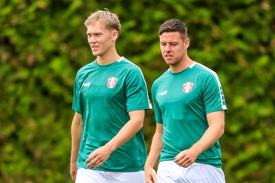 Nick Venema na zijn eerste minuten voor FC Dordrecht: ‘Als oud-spits kan ik veel van Dirk Kuyt leren’