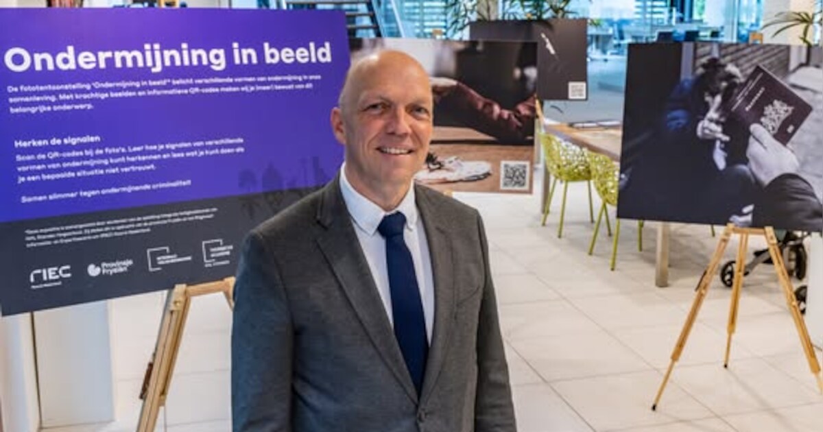Fototentoonstelling over ondermijning in gemeentehuis Achtkarspelen