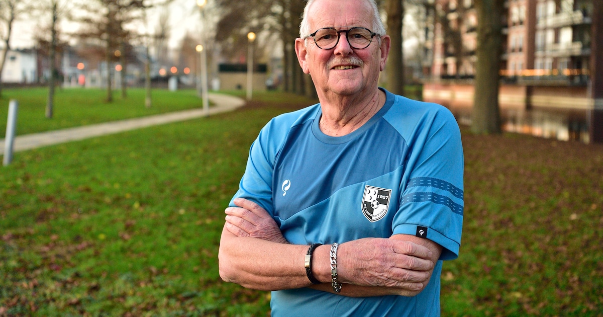 Rienes Pols (79) al ruim vijftig seizoenen verzorger van VV Lekkerkerk: ‘Die gasten houden mij jong’