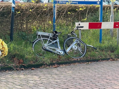 Fietser gewond bij botsing met vrachtwagen op Kruisstraat de in Didam