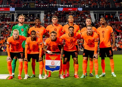 Oranje op rapport | Doelman Bart Verbruggen krijgt hoogste cijfer tegen Servië, veel nipte voldoendes