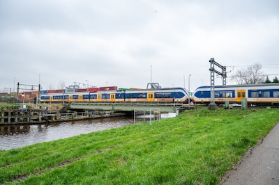 Nieuwe brug nodig voor trein over Gouwe bij Alphen, extra hefbrug bleek veel te duur