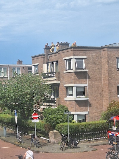 Kinderverjaardag opgeschrikt door blikseminslag in woning: ‘Iedereen was in paniek’