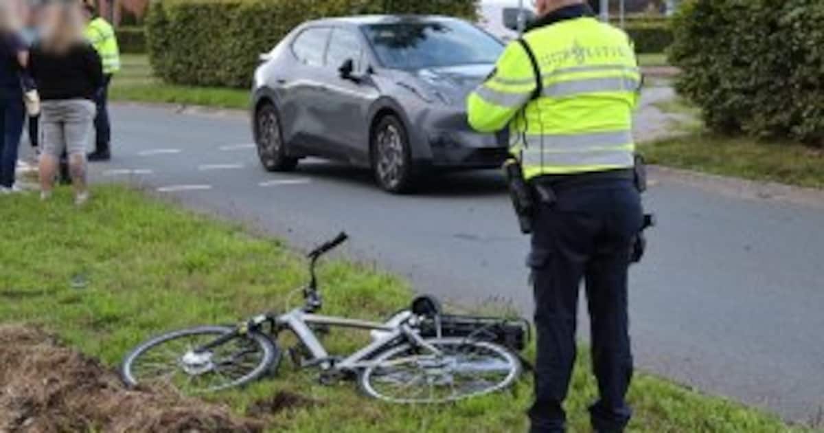Fietser gewond na botsing met auto in Leek