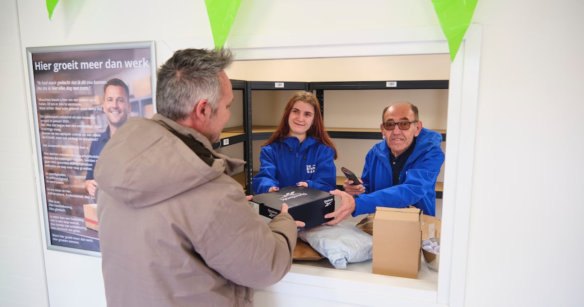 Dit nieuwe pakketpunt wordt gerund door mensen met beperking: ‘Ik blijf rustig, ook bij boze klanten