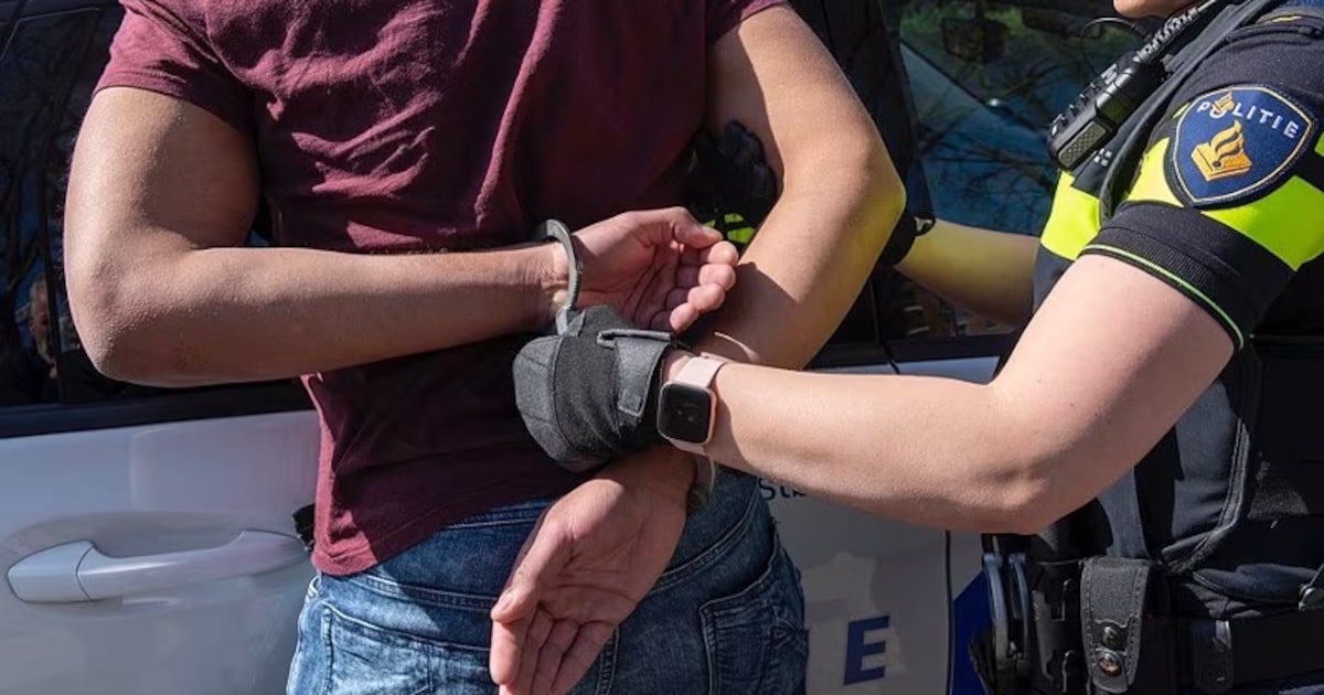 Automobilist (18) veroorzaakt ravage in Middelburg, was mogelijk onder invloed van drugs