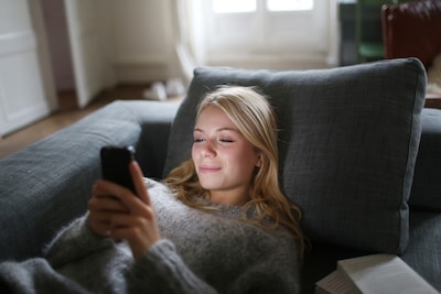 Young people can increasingly apply for jobs via text or Instagram: ‘Otherwise they lose interest’