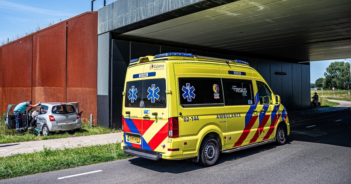 Aanrijding met twee auto's op Drie Tolhekken in Oosterwolde