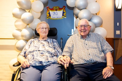 Aan vooravond Watersnoodramp bracht Jan-Albert Marietje naar huis, nu zijn ze 70 jaar getrouwd