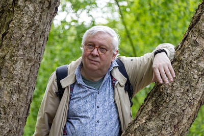 Hans (67) bewaart de verhalen van Hoogvliet: ‘Alles van het oude dorp dreigde verloren te gaan’
