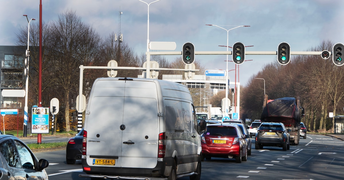 Lezers zien duidelijke oorzaken voor ongelukken bij kruispunt Plettenburgerbaan