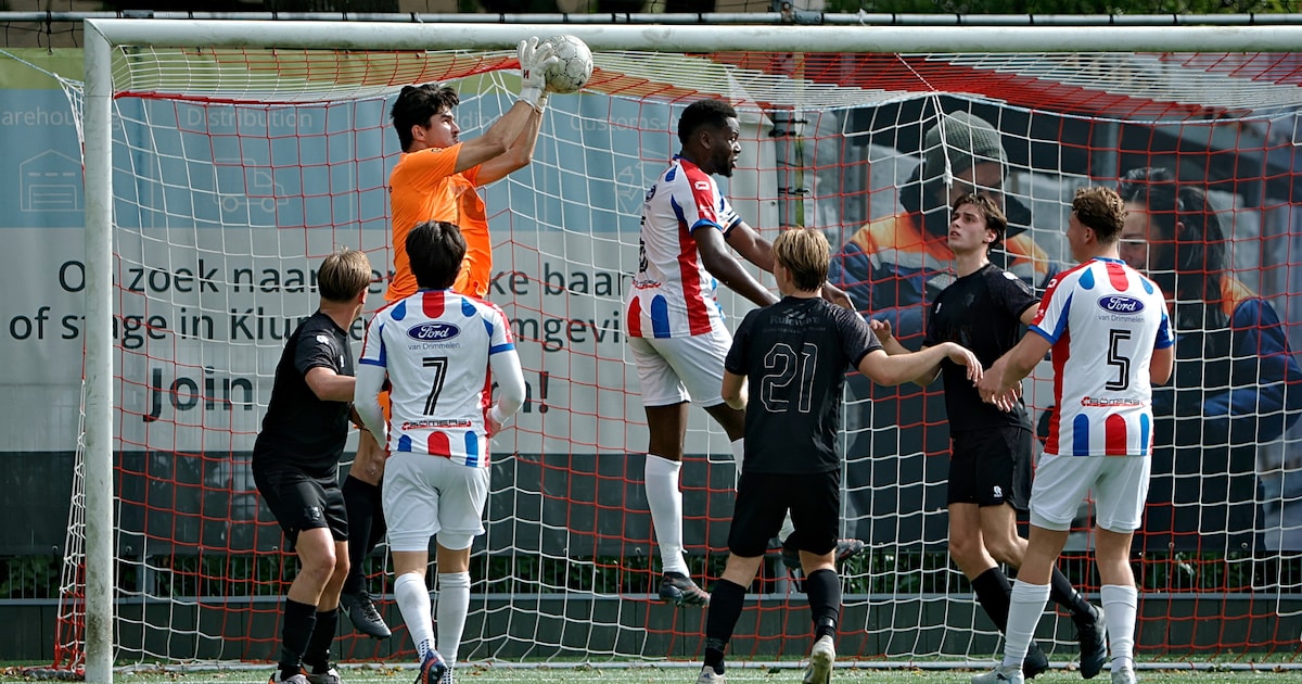 Comedy Capers in Klundert: bizarre goal in blessuretijd brengt Kogelvangers de zege