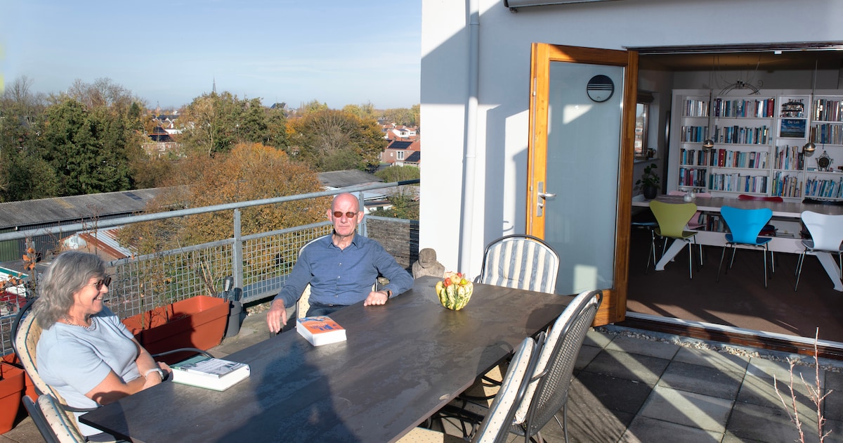 Ton en Marianne kochten dit penthouse voor hun oude dag, maar verhuizen tóch naar gewoon huis: ‘Trap