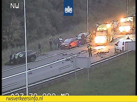 Ongeluk op de A28 bij knooppunt Rijnsweerd.