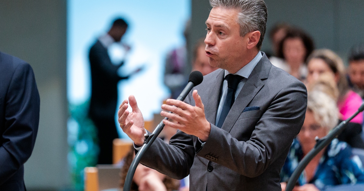 SGP-voorman Chris Stoffer stelt Kamervragen over de werkzaamheden aan de A30 bij Barneveld