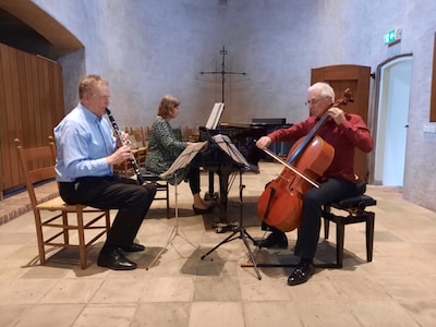 Trio Farrenc geeft benefietconcert voor MOVIERA in Dorpskerk Schaarsbergen