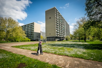Schulden van 40 gezinnen in armste wijk Arnhem helemaal afgekocht: kinderen durven weer vriendjes me