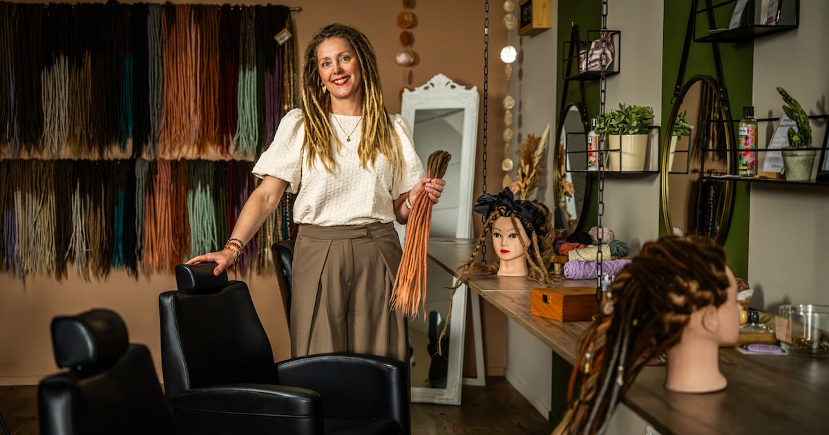 Renates ‘locks of love’ gaan de hele wereld over: ‘Als kind was ik al creatief met mijn haar’