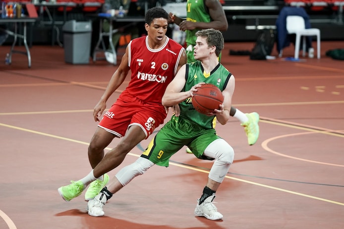 Bernardus haalt voormalig basketballer als linksbuiten: ‘Twee jaar ...