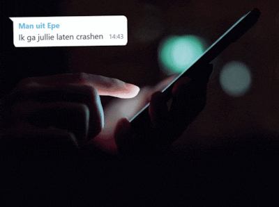 Agente helpt psychotische man, dan leeft ze jaren in angst door zijn dreigende appjes: ‘Ik schakel j