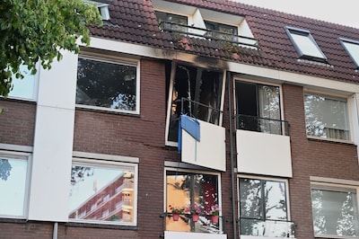 Appartementencomplex in Woerden ontzet door explosie en brand: bewoners uit 24 woningen geëvacueerd