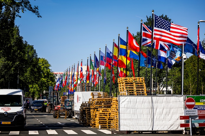 1 Miljoen Euro Per Minuut Deze Navo Top Is De Duurste Vergadering Ooit