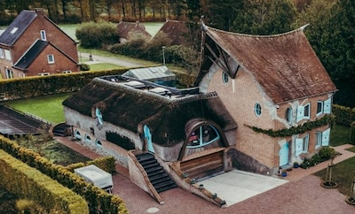 Woning die zo in de Efteling kan staan te koop voor 850.000 euro: 'Nog nooit zó veel positieve react