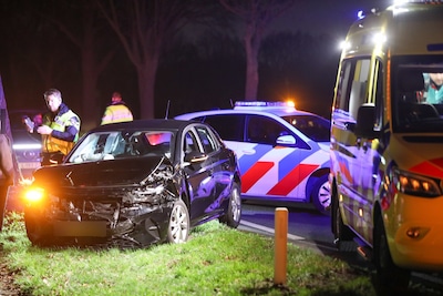 Veel schade bij kop-staartbotsing op de N224 bij Renswoude