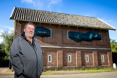 Die smalle raampjes in dijkmagazijnen zijn geen schietgaten, weet Jos (72), en hij weet meer