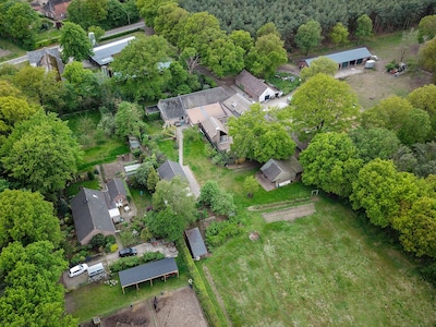 Bewoonster Hazeldonksedreef in Liessel moet van rechter opslag van loonbedrijf dulden