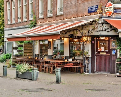 Happy wallet, happy you: 8 dinner spots under 20 euros in Amsterdam