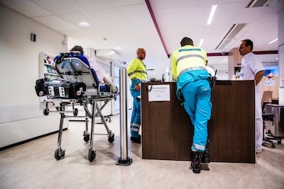Iedere 4 minuten belandt een 65-plusser op SEH na een valpartij, 80 procent loopt ernstig letsel op