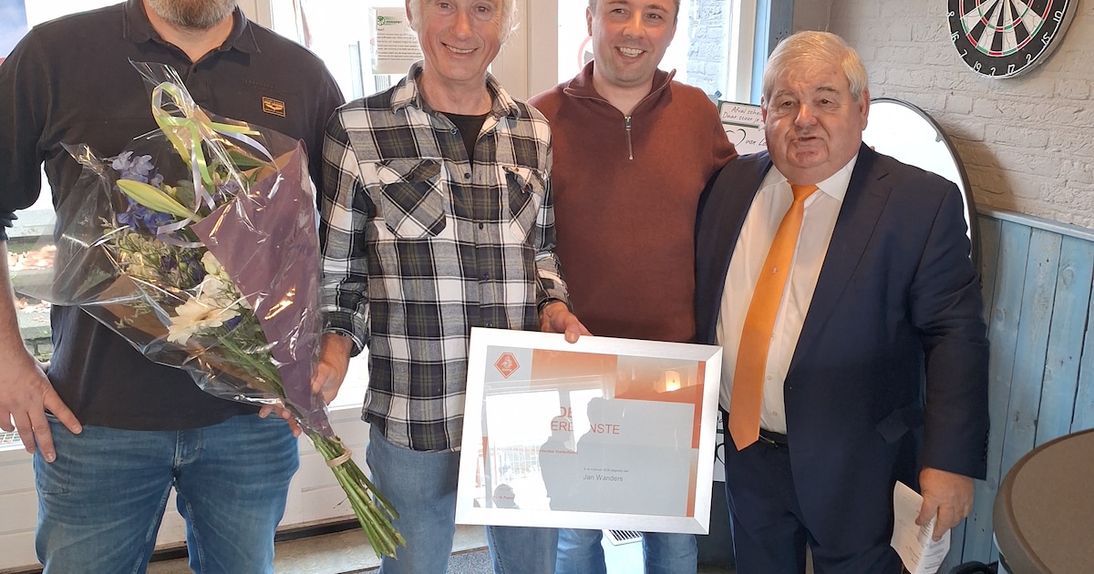 Jan Wanders verrast met benoeming tot Lid van Verdienste van de KNVB