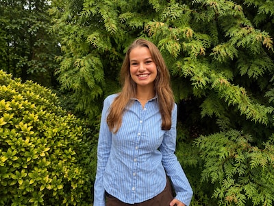 Lotte (19) zit in de jongerenraad van Hooglanderveen: ‘Er mist een plek om samen te komen’