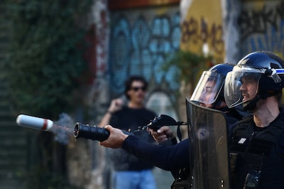 Franse en Italiaanse protesten lopen uit op grootschalig geweld: ‘Protest wordt gebruikt als alibi om te rellen’