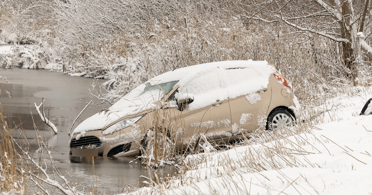 Meerdere ongelukken door gladheid in Groene Hart, hele dag geen bussen in regio Woerden