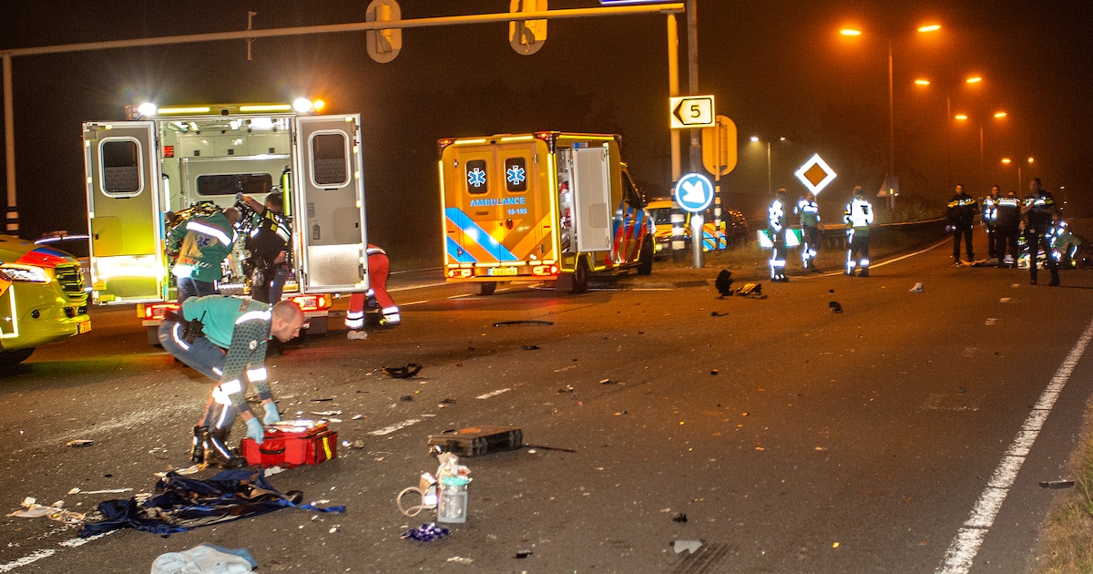 OM: Man (24) die dodelijk ongeluk in Alblasserdam veroorzaakte, reed door rood én veel te hard